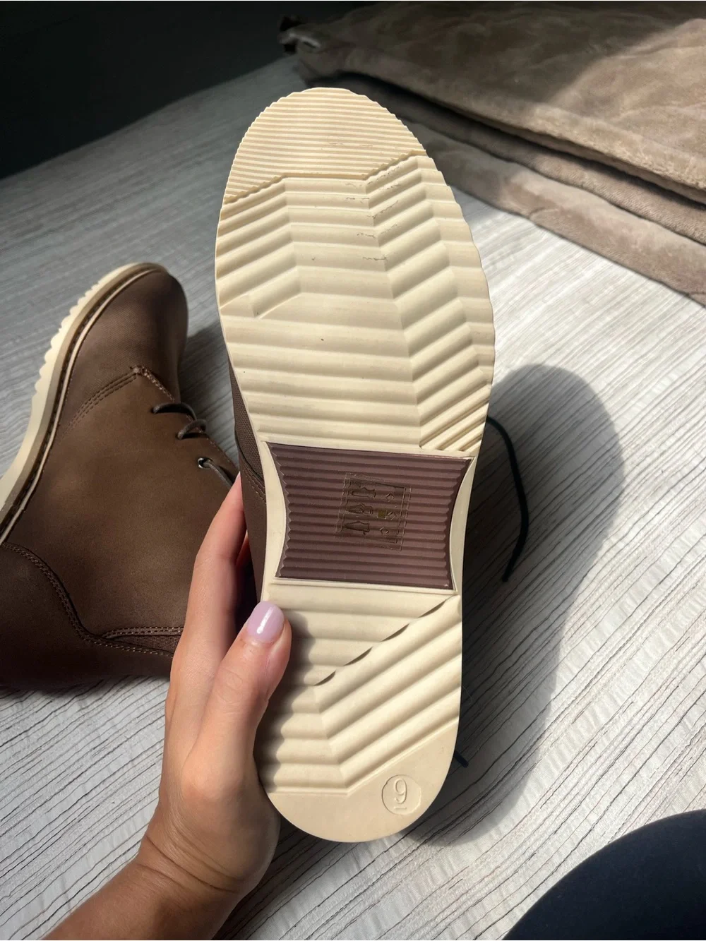 Hawker Rye versatile brown